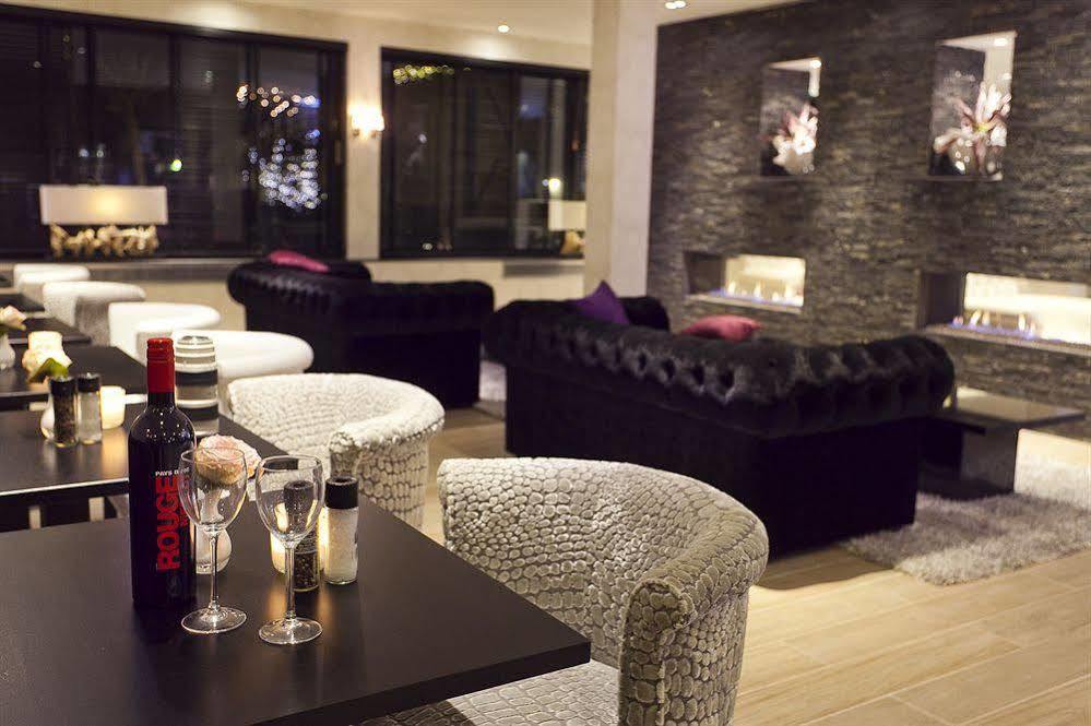 Van Der Valk Hotel Den Haag - Voorschoten Bagian luar foto