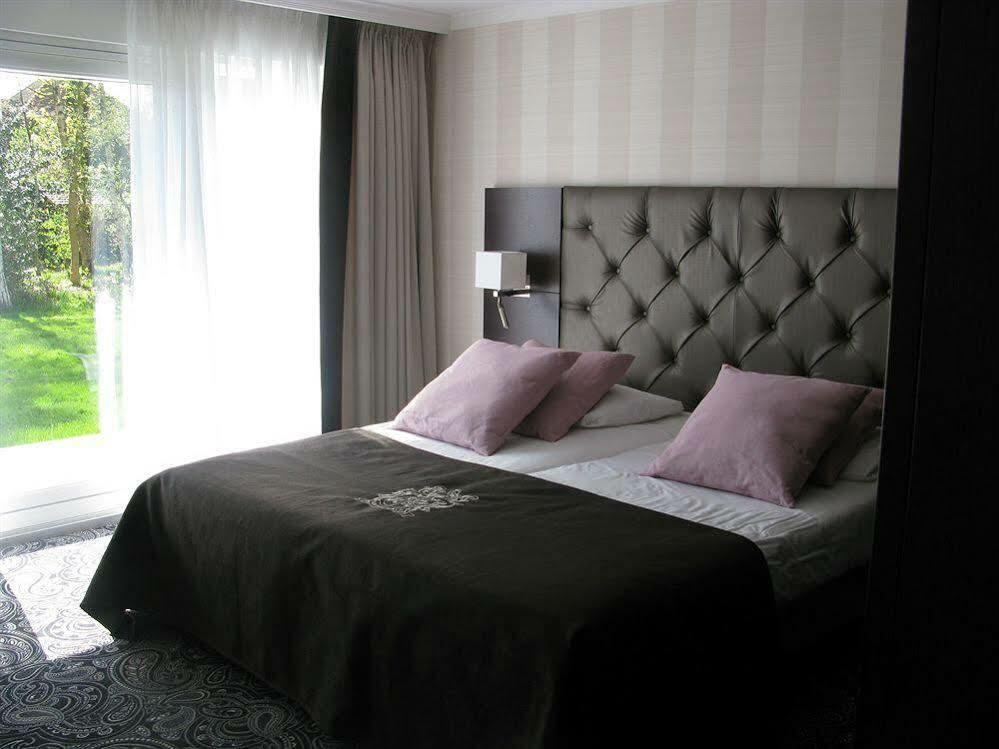 Van Der Valk Hotel Den Haag - Voorschoten Bagian luar foto